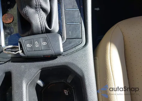 2019 Volkswagen Jetta 1.4T R-Line/1.4T S/1.4T Se z USA, uszkodzony, nr VIN 3VWC57BU7KM002008